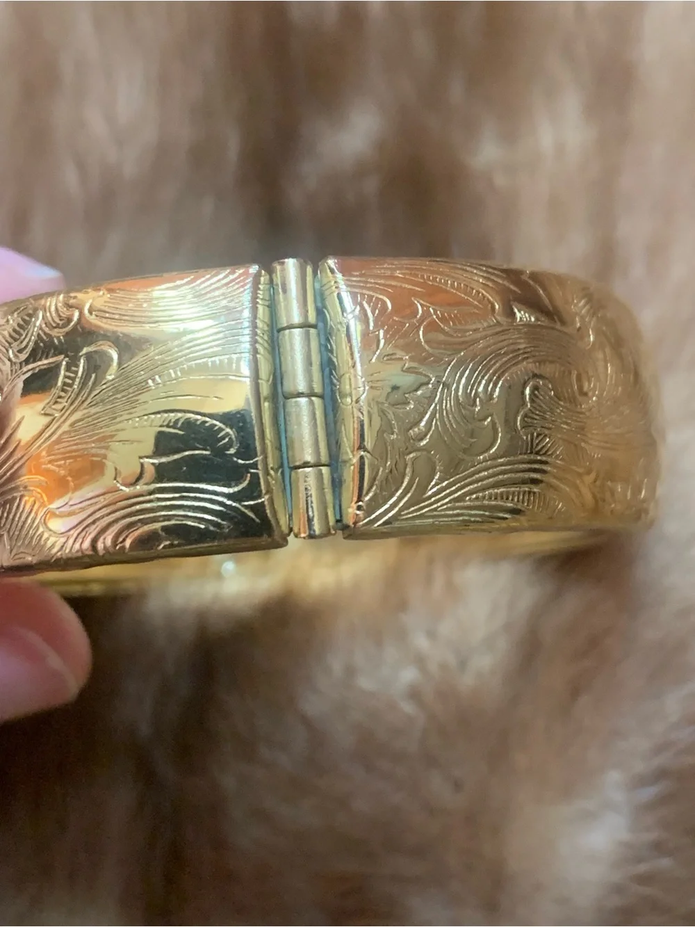 Vintage Gold Tone Hinged Bangle Bracelet  Embossed Floral & Scroll
